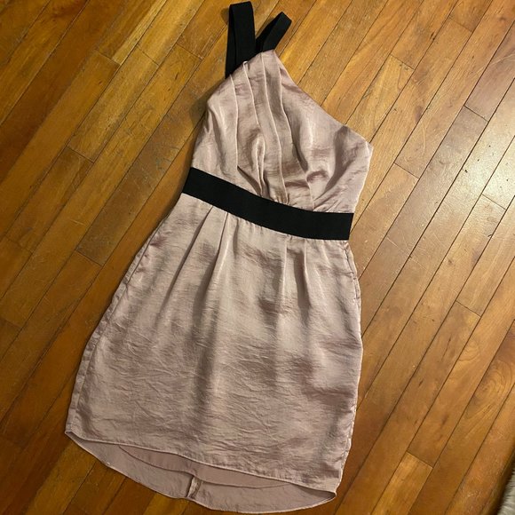 BCBGeneration Pale Pink & Black One Shoulder Dress - Picture 2 of 8
